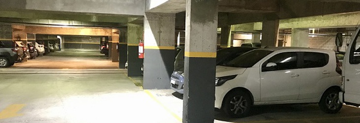PARKING WITH ELECTRIC VEHICLE CHARGING STATIONS Regency Way Montevideo Hotel Montevideo